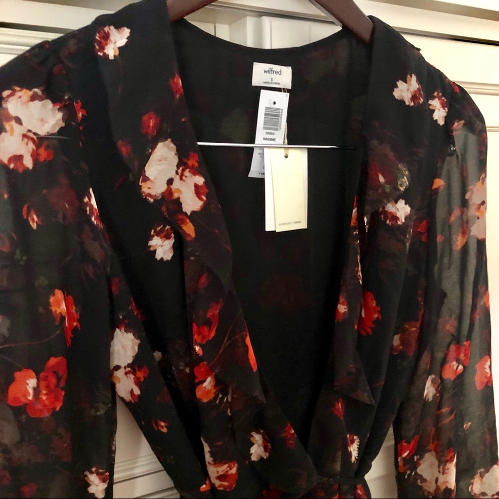 ARITZIA Wilfred Nadine Blouse - Picture 5 of 10